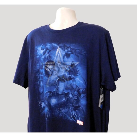 Dallas Cowboys Marvel Universe Collab Tee XL Navy Blue Short Sleeve Superheroes - Picture 2 of 8